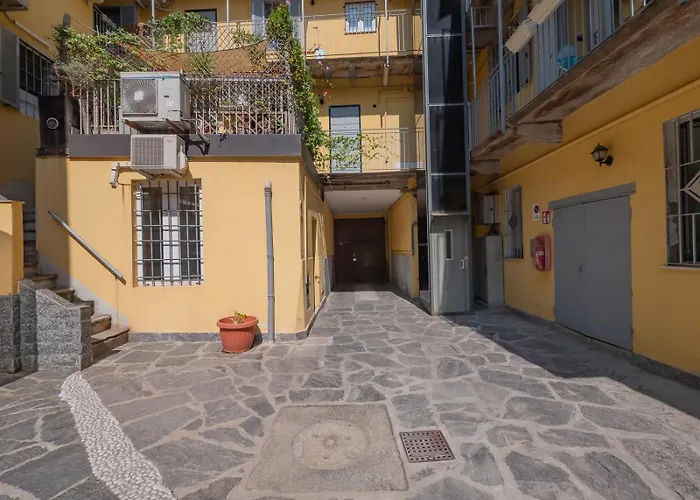 Italstay - Canonica Brick Apartment